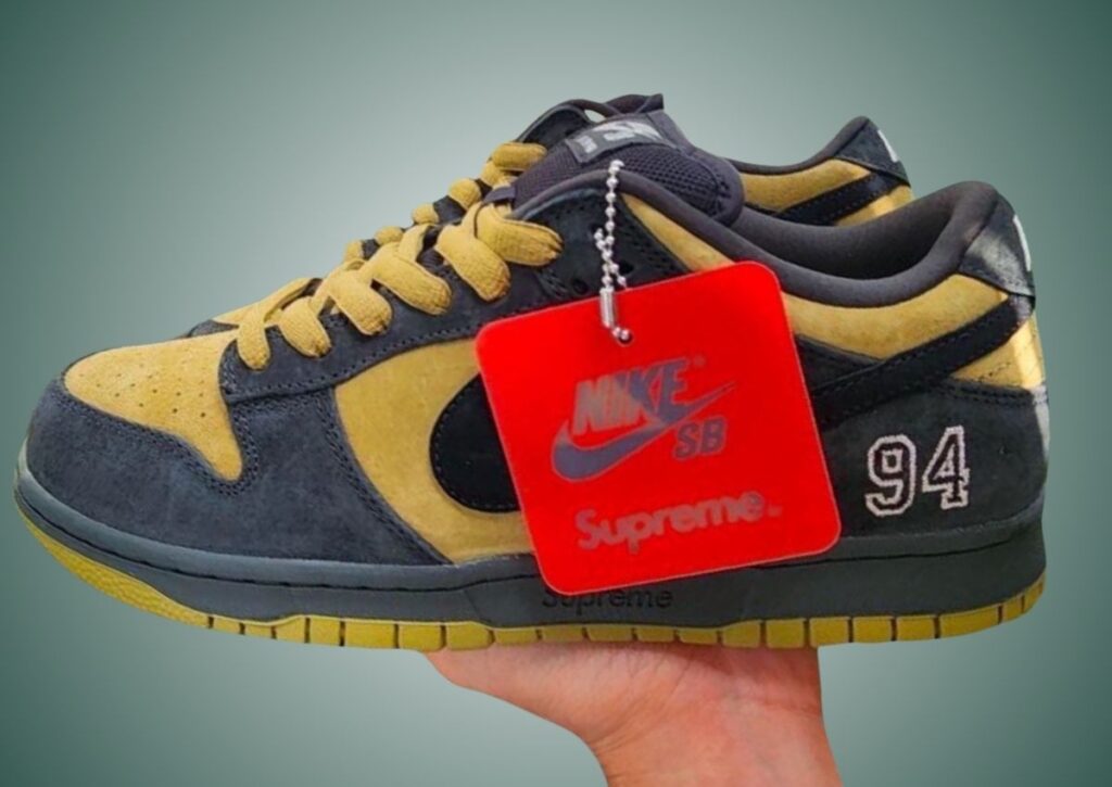 Supreme Nike SB Dunk Low Camper Green HQ8487-300 2025