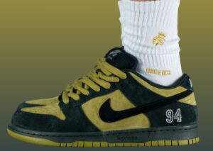 supreme nike sb dunk low camper green HQ8487 300 on feet 300x213