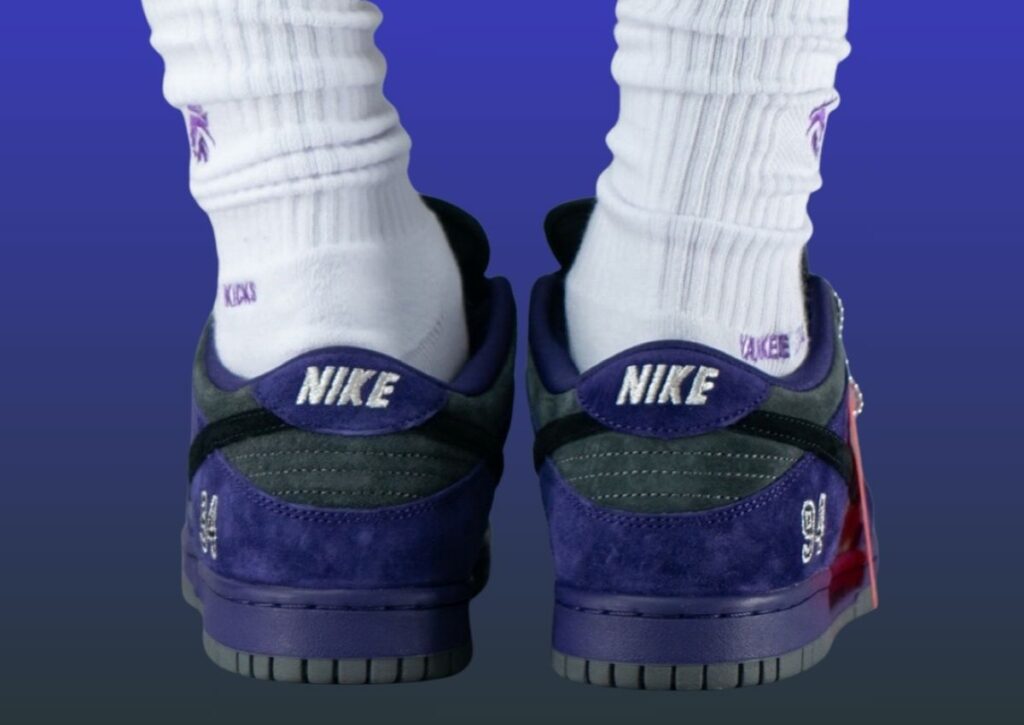 Supreme Nike SB Dunk Low Ink Purple HQ8487-500 On-Feet