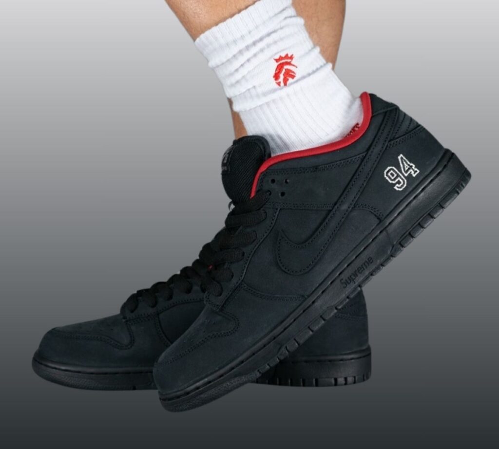 Supreme Nike SB Dunk Low Black HQ8487-001 On-Feet
