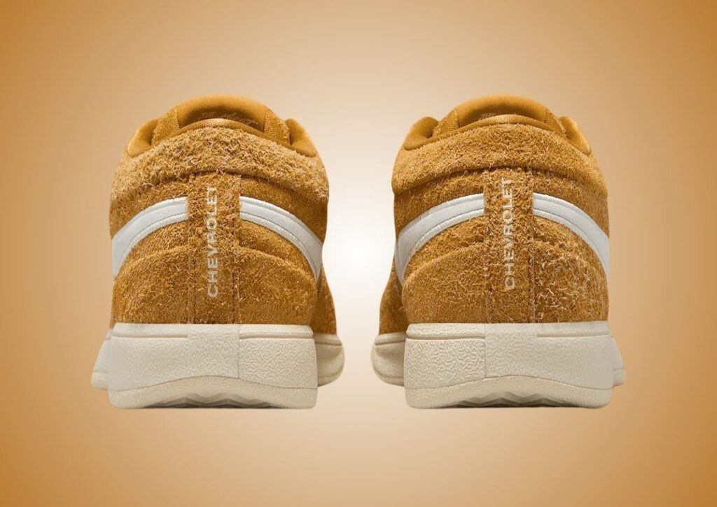 Chevrolet Nike Book 1 Dark Gold Leaf IH0890-700