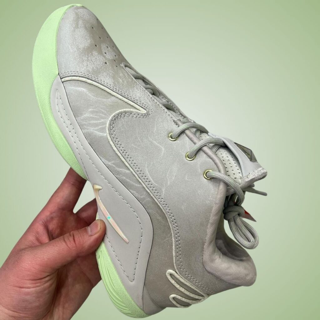 Nike LeBron 22 Dunkman FZ1094-002